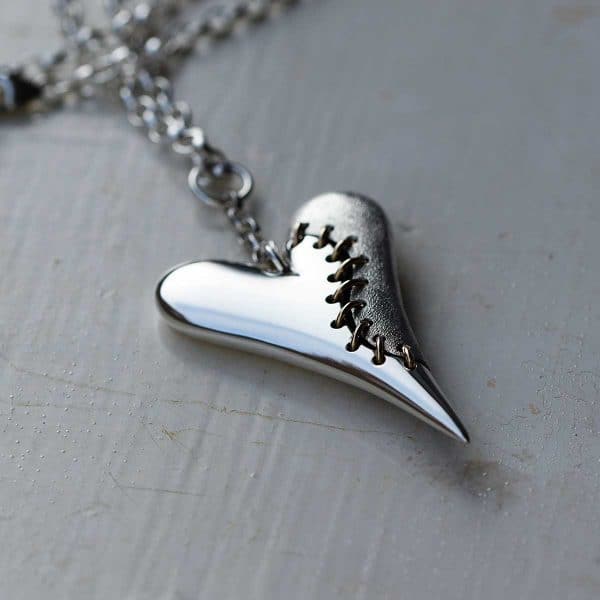 Silver unbroken heart pendant
